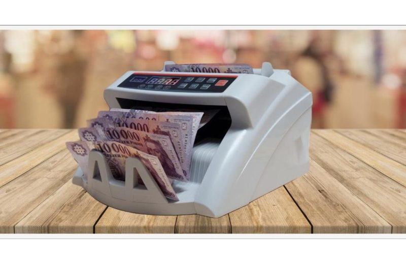 Szezonvégi kasszazárás gyorsan: mire jó egy bankjegyszámláló a vendéglátásban?