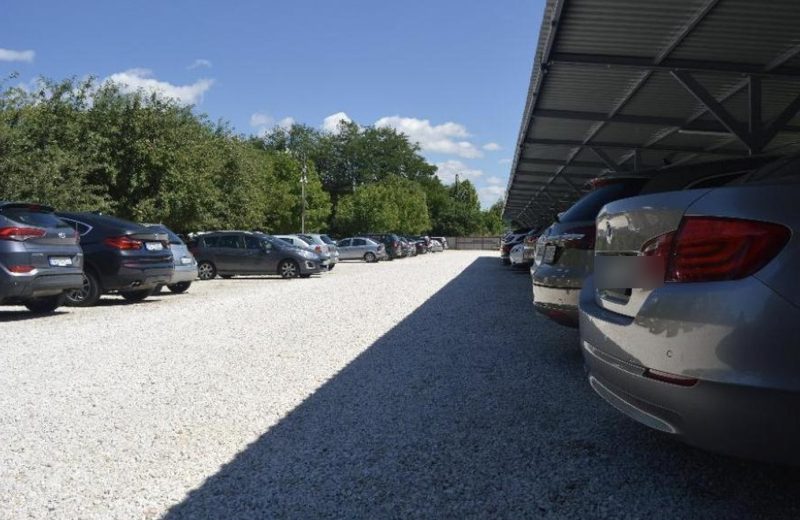 Reptéri parkoló Ferihegyen: mennyibe kerül, és mire figyelj foglalás előtt?